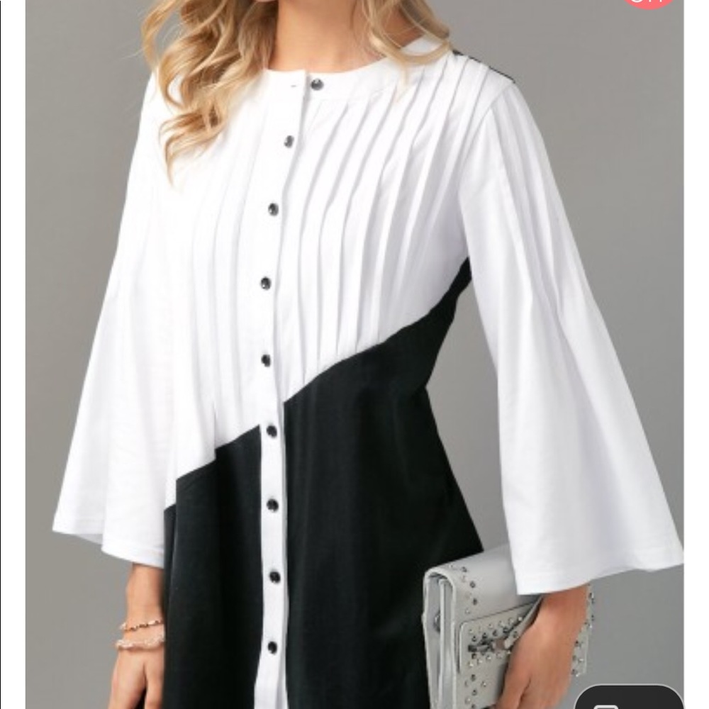 Rosewe black and white pintuck blouse
